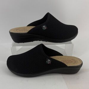 FLY FLOT Women's Black Slip-On Shoes